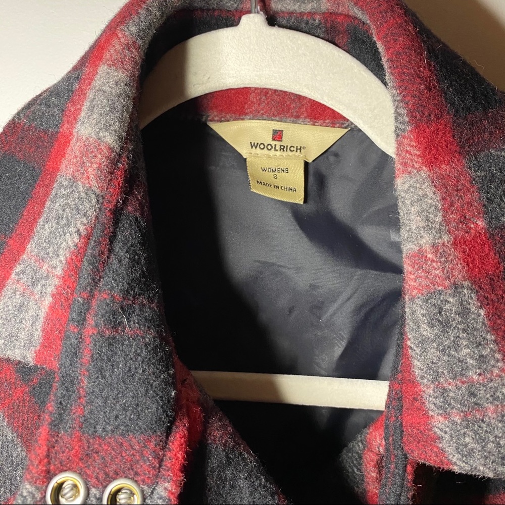 ❌SOLD❌Woolrich Plaid pea coat size small - Picture 2 of 4